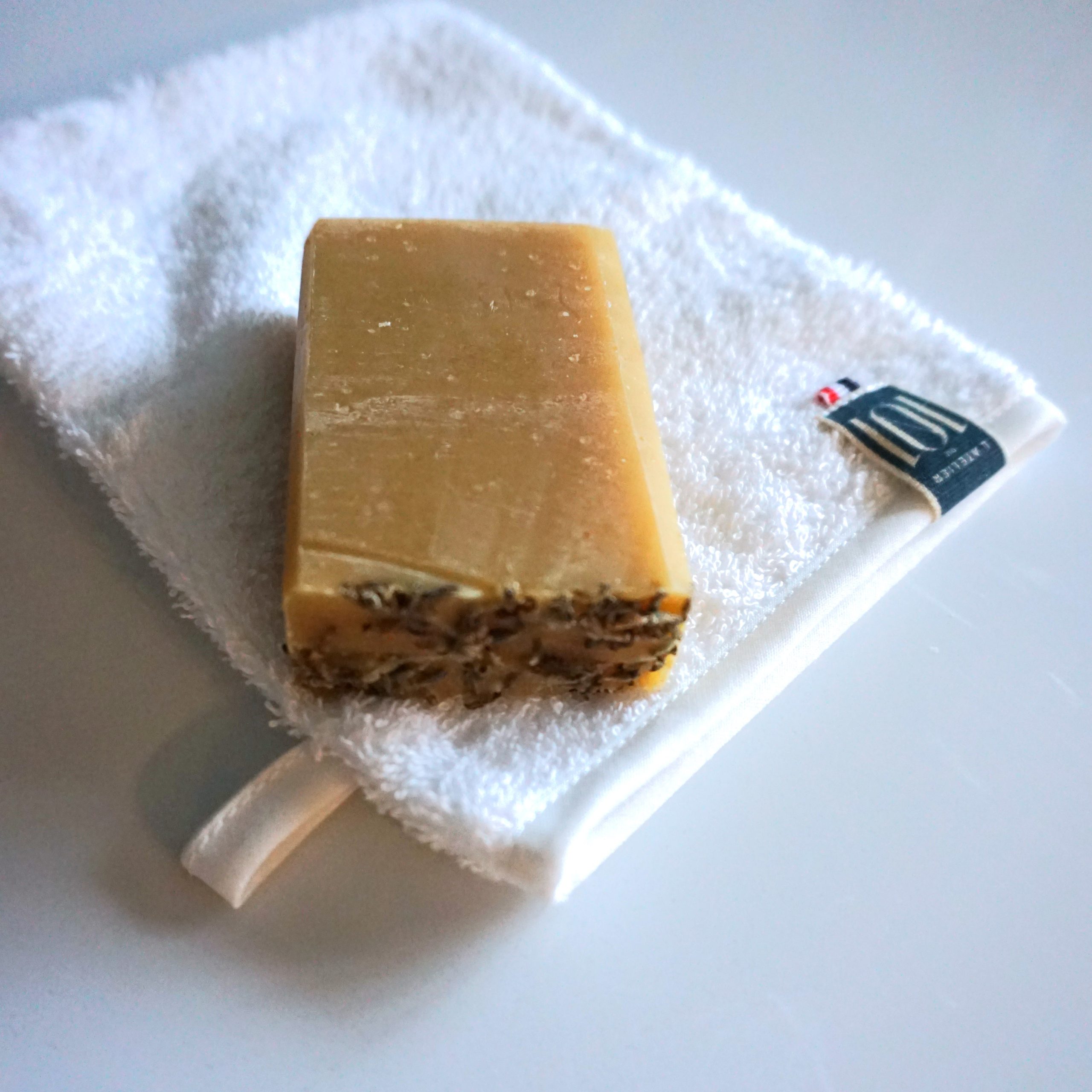 Mon savon Français <br> lait de chèvre & fleurs de lavandin